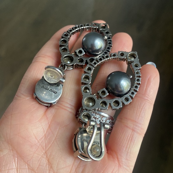 miumiu earing - Picture 2 of 2